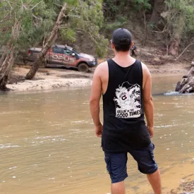 Singlet Graphic Print Reelin in the Good Times Black