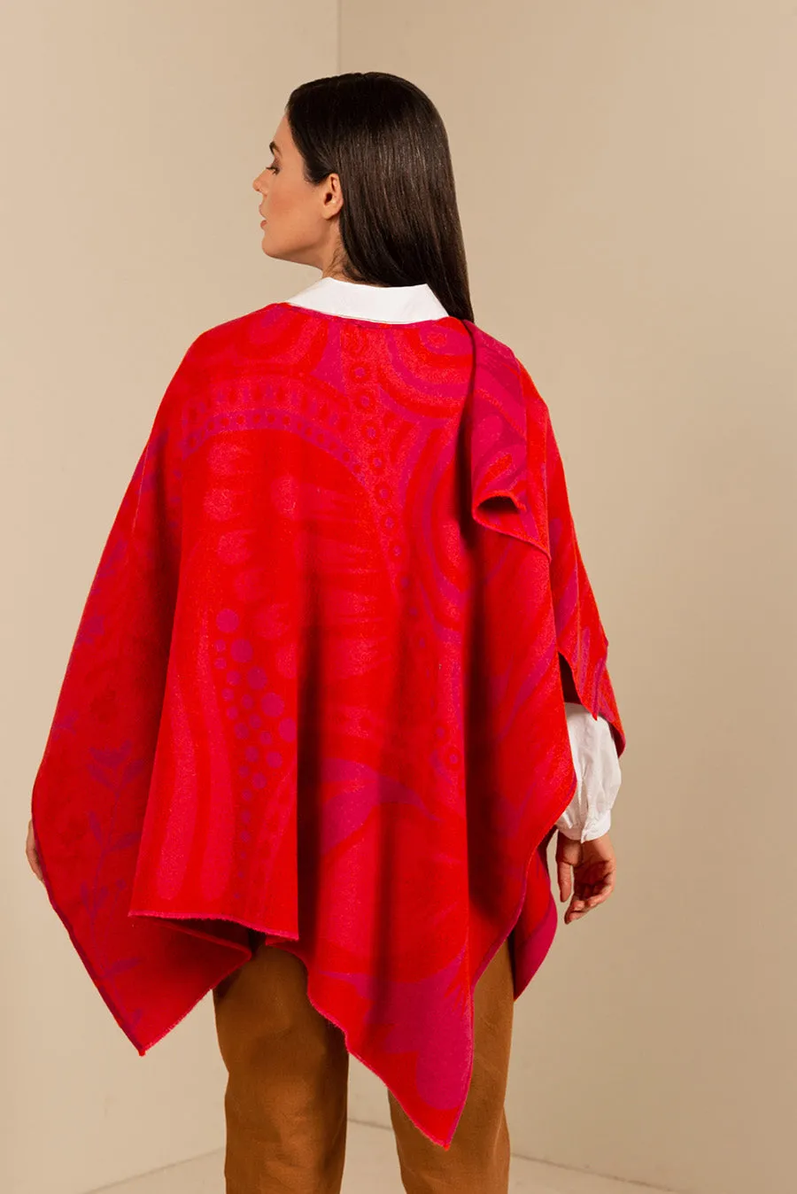 Usher Cape Baby Alpaca Color Fucsia